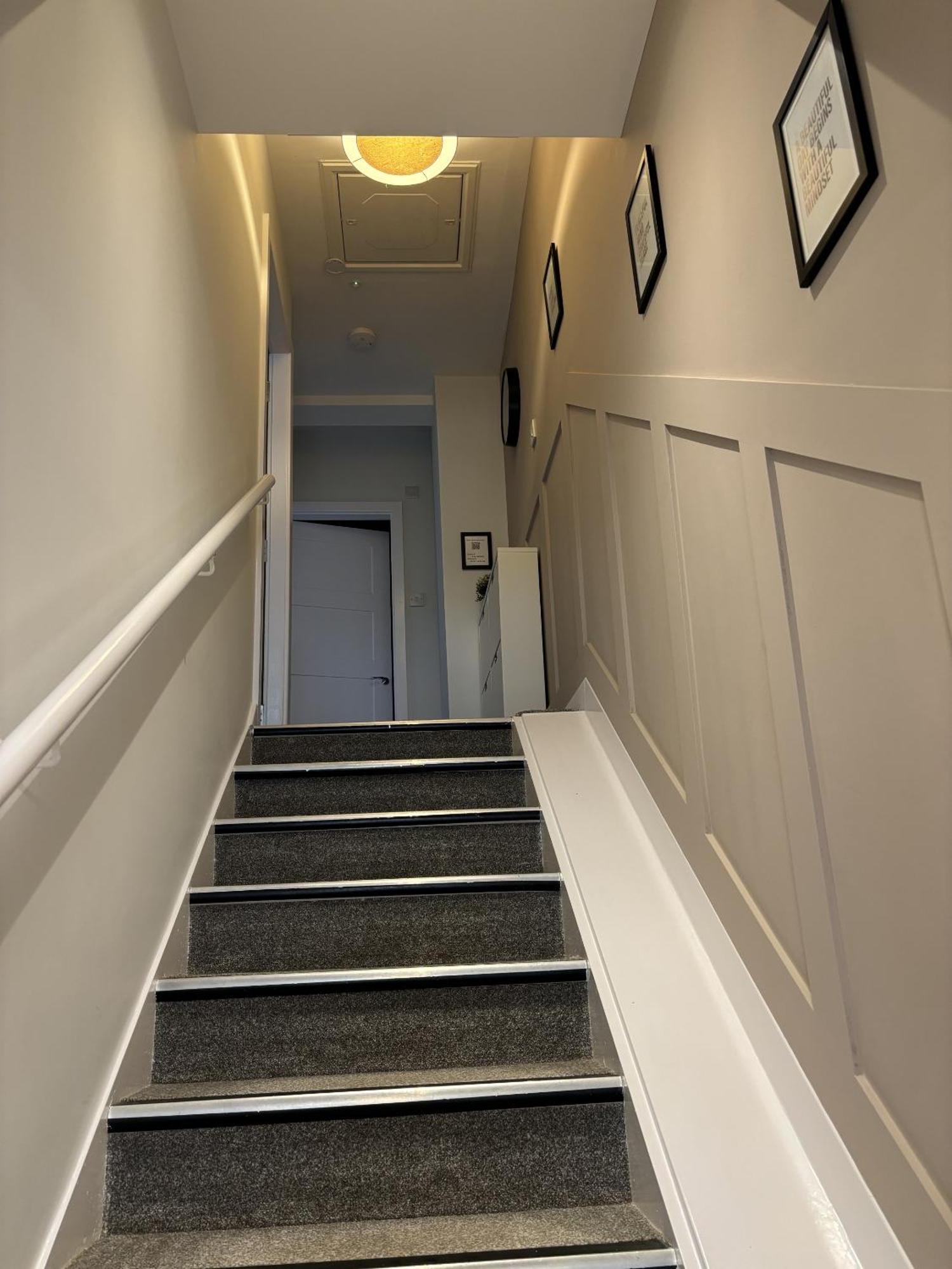 Marple The Hive Apartment מראה חיצוני תמונה